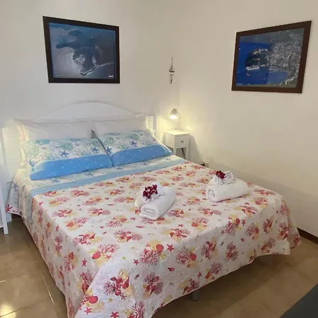Lipari Centro Storico Flat 7 Mins From Port Apartment Exterior photo